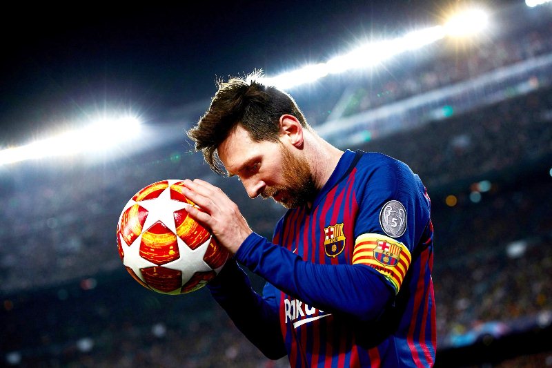 Lối đi nào cho Barcelona nếu Messi ở lại CLB